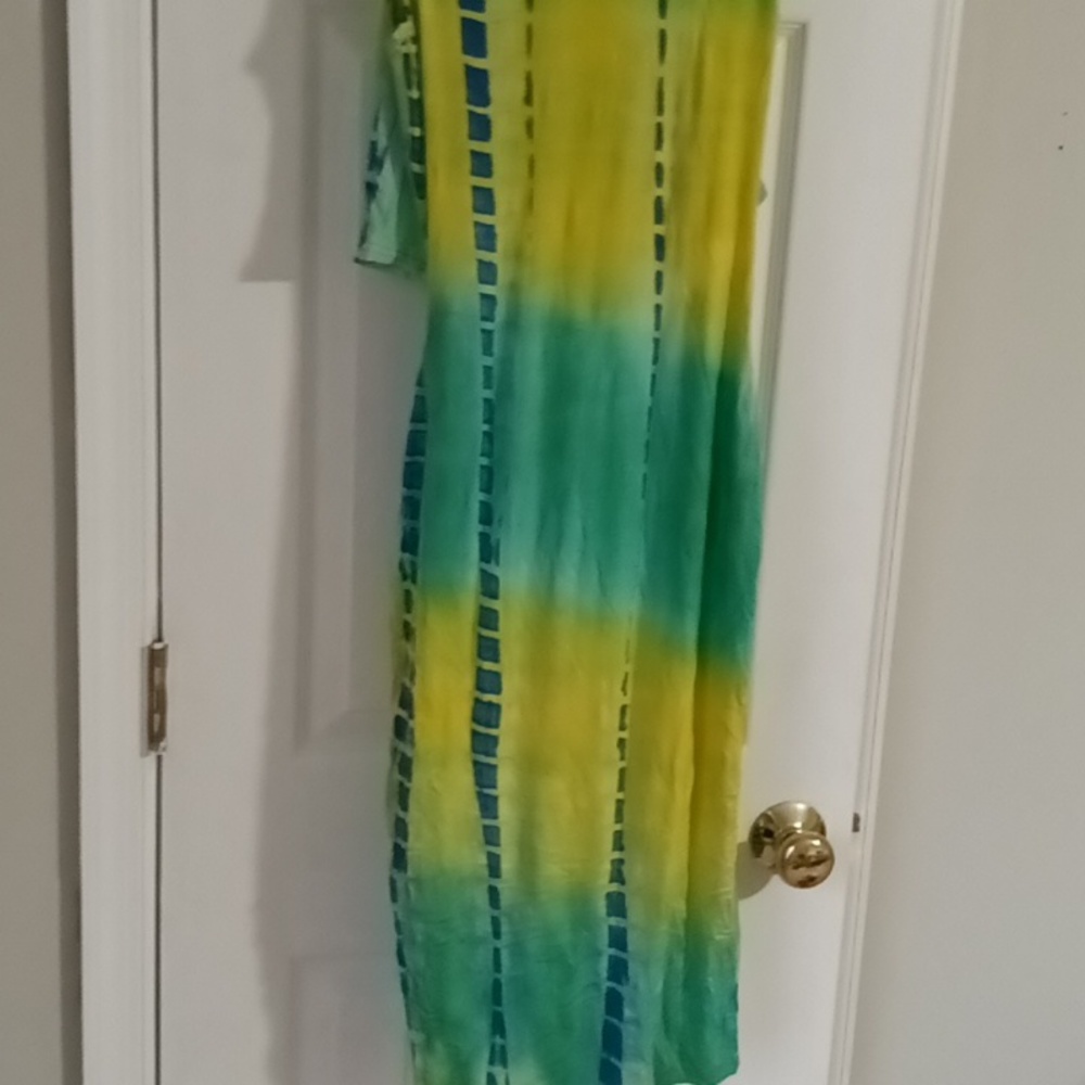 Brand New Spring Good Time open bottom back Sun dress